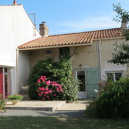 مبيت وإفطار Saint-Aubin-la-Plaine L'Aubinoise المظهر الخارجي الصورة